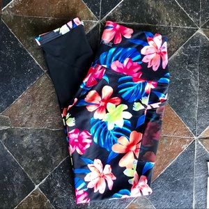 Pink Victoria’s Secret tropical floral leggings